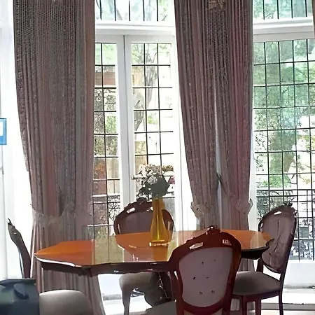Kensingtoncourt Aparthotel-2